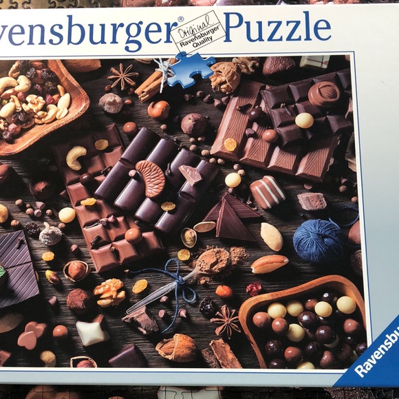 Ravensburger Chocolate 🍫 Paradise 2000 Piece Puzzle 🧩 - Picture 6 of 10